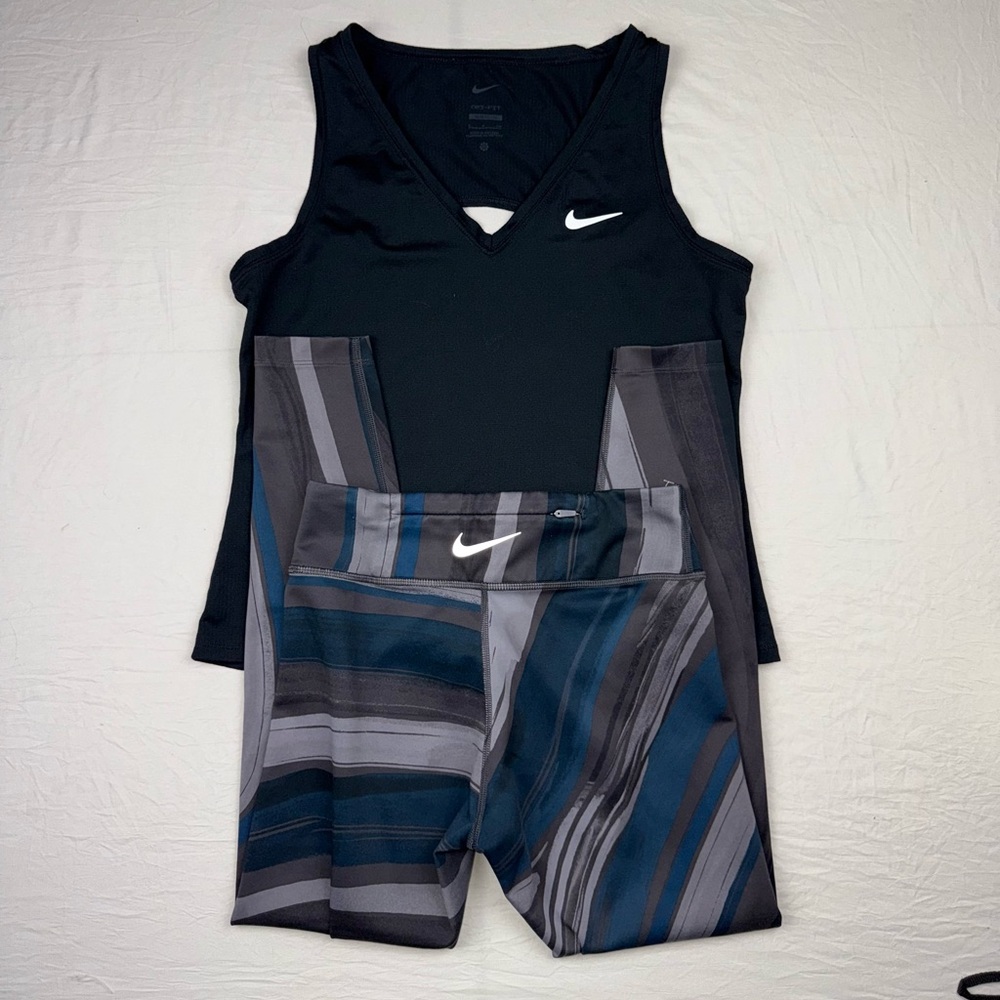 Nike Black and Gray Athletic‎ Set